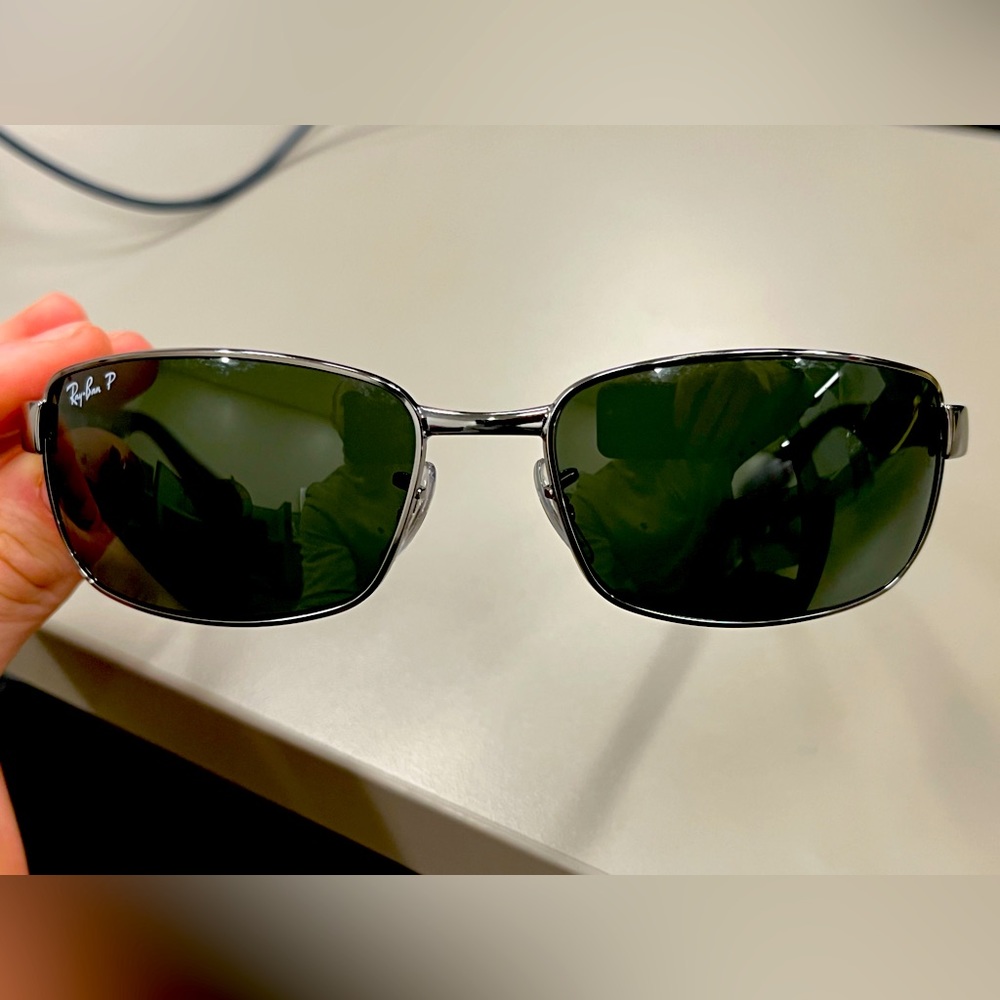 Raybans only worn a few times. Sick look give big terminator vibes